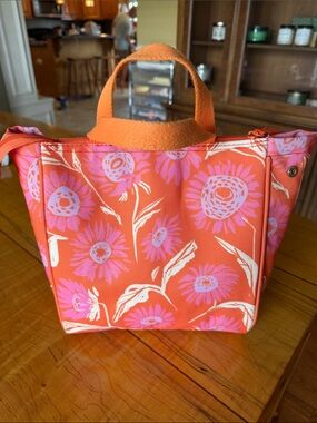 Lunch bag floral pattern